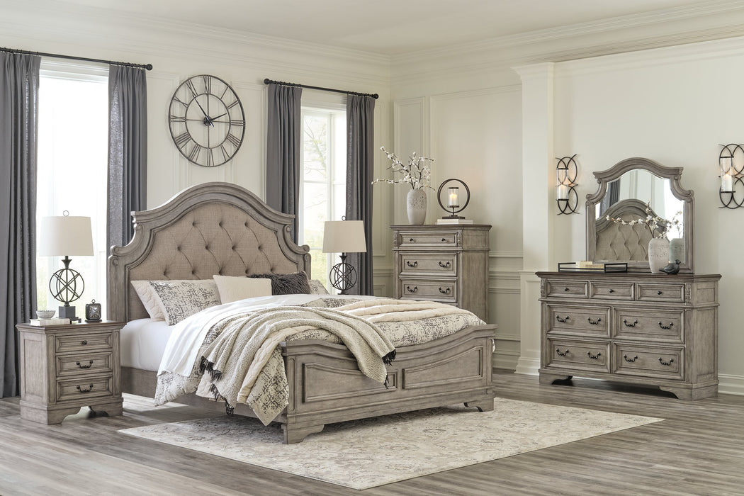 Lodenbay 8-Piece Bedroom Package